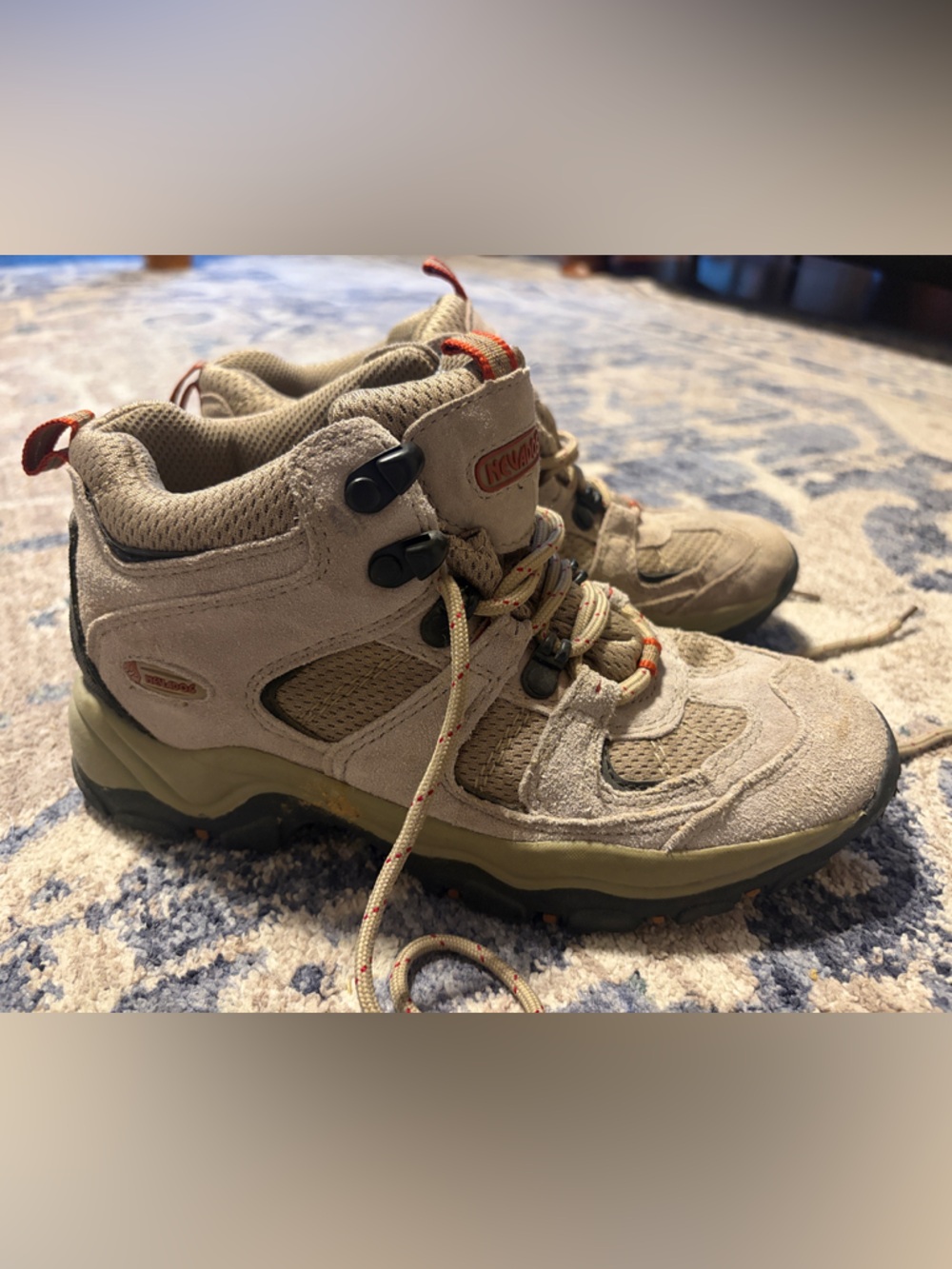 Nevados Women’s Beige and Olive Hiking Boots